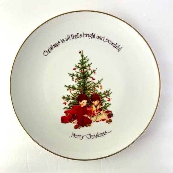 Holly Hobbie Commemorative Edition Porcelain Christmas 10 Inch Plate - Picture 4 of 4